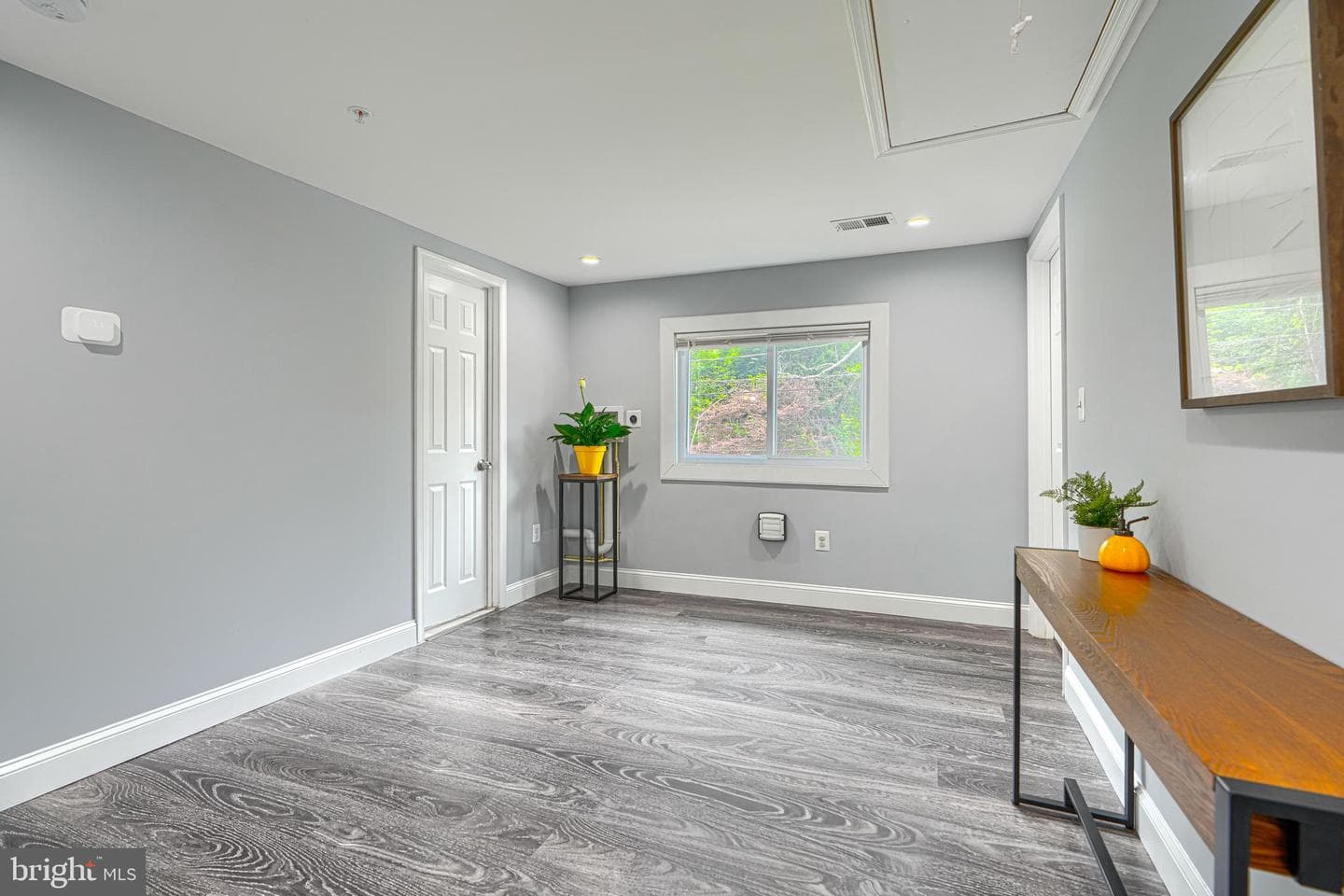 5797 Railroad Avenue photo 22
