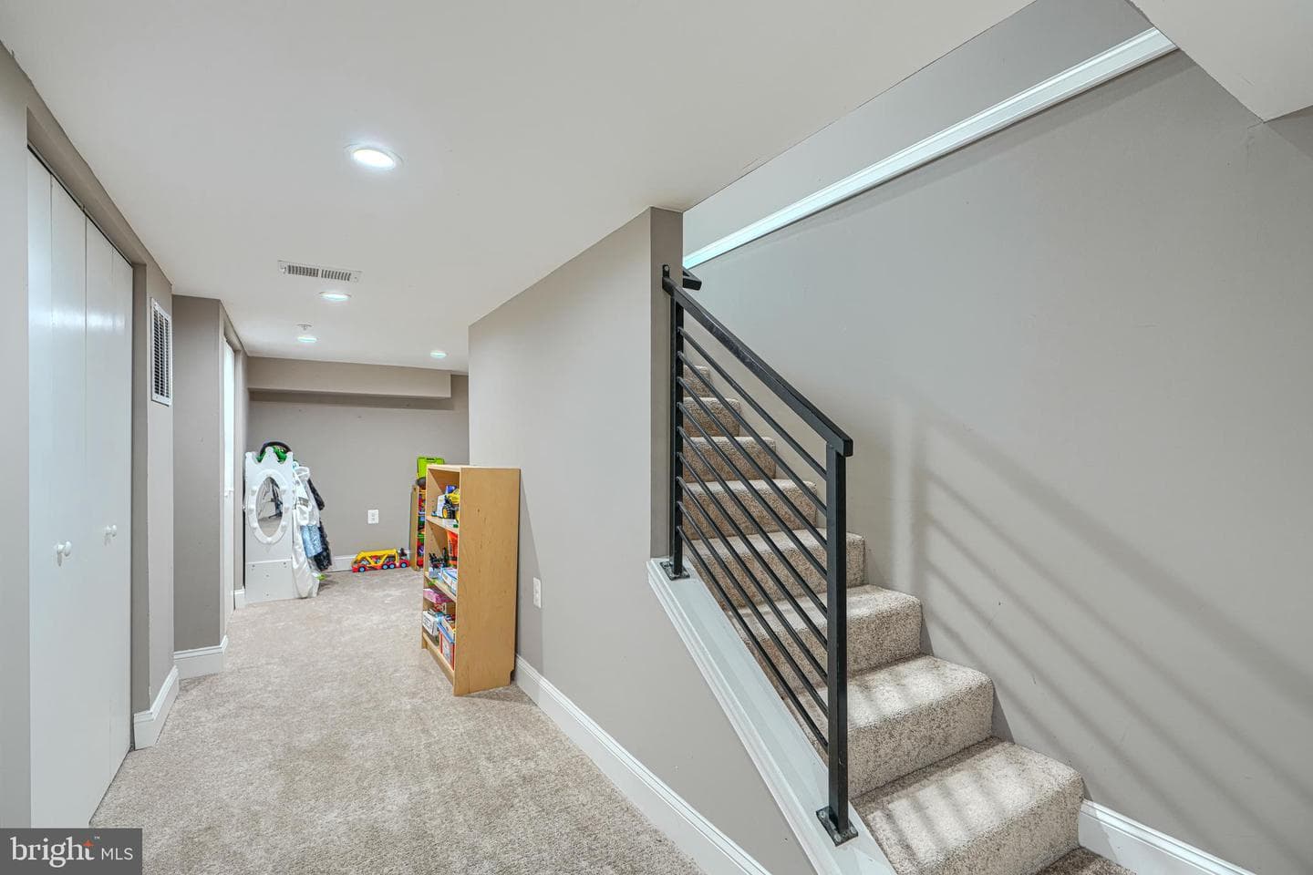 5797 Railroad Avenue photo 38