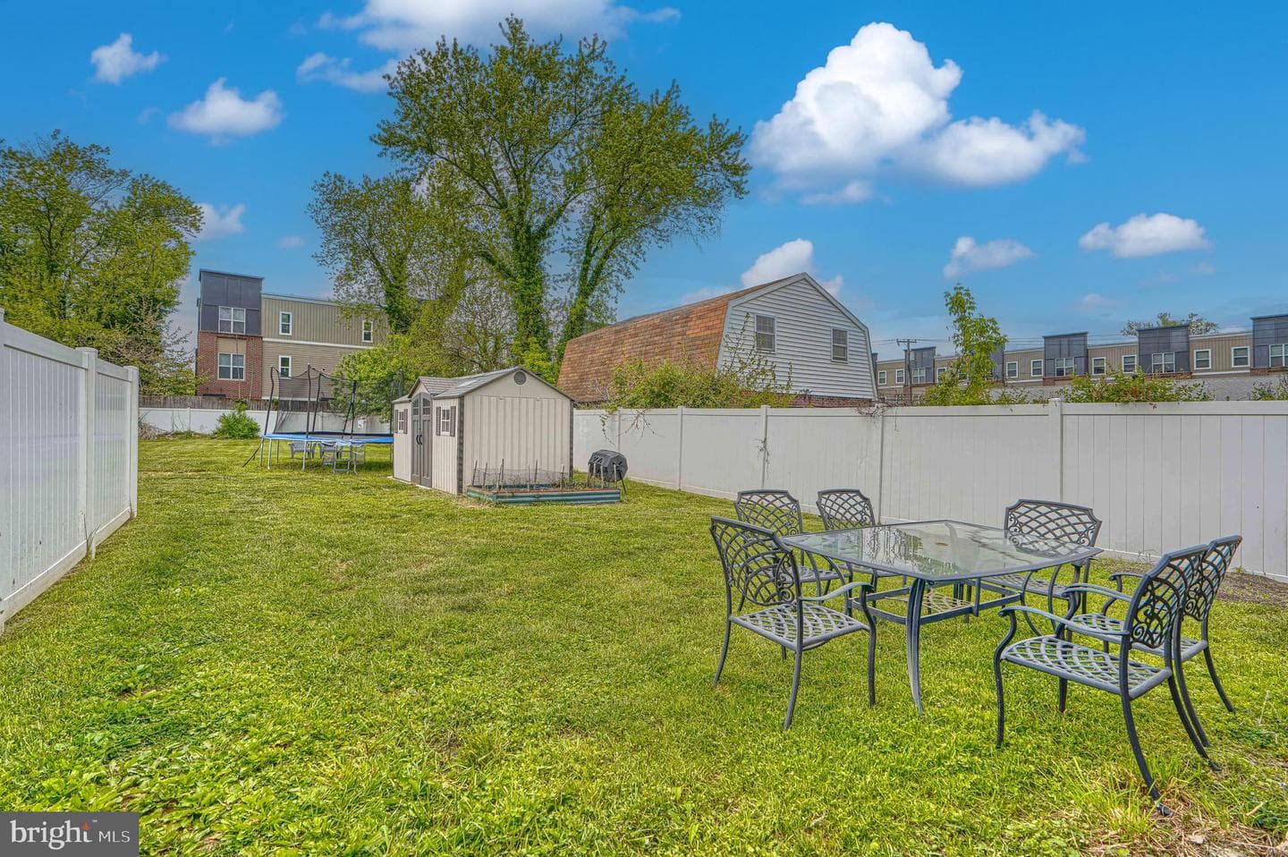 5797 Railroad Avenue photo 40