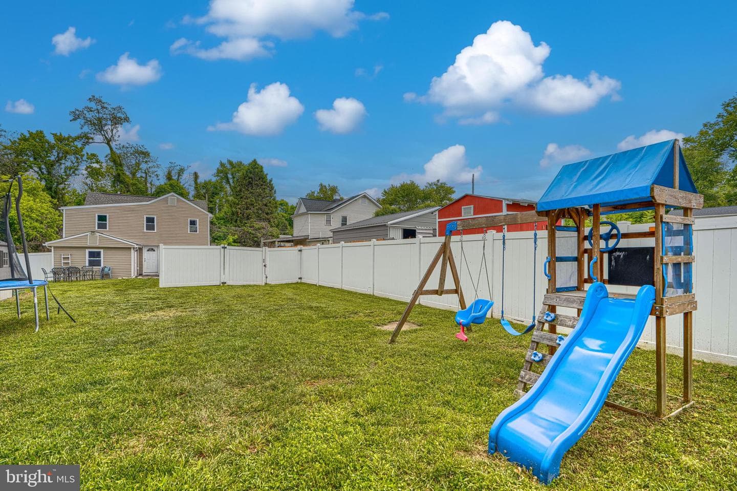 5797 Railroad Avenue photo 44