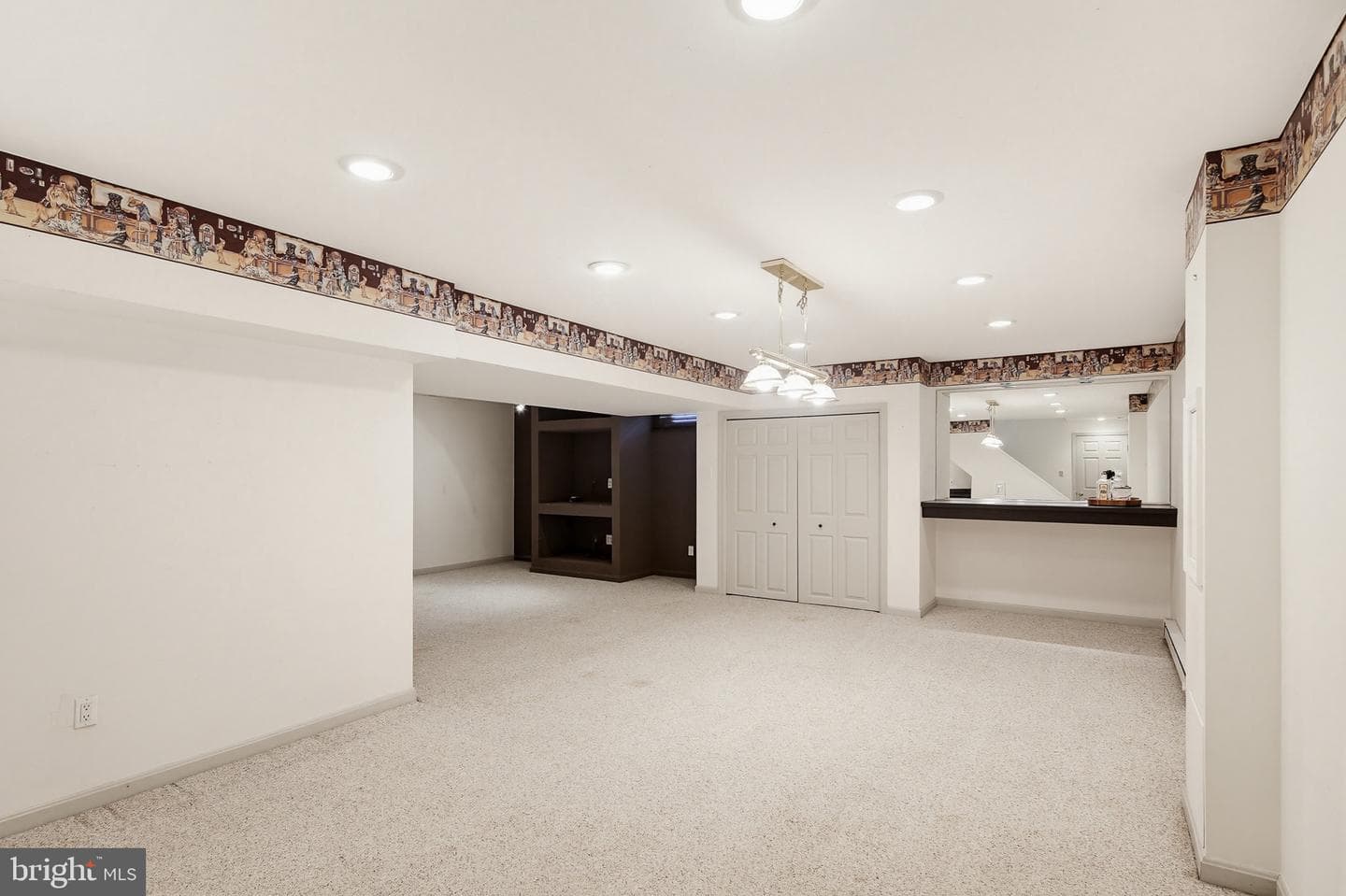 3317 Royal Oak Court photo 32