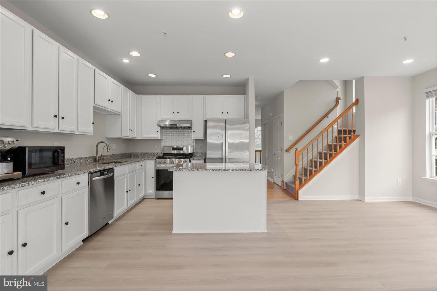 8822 Stonehouse Drive photo 18