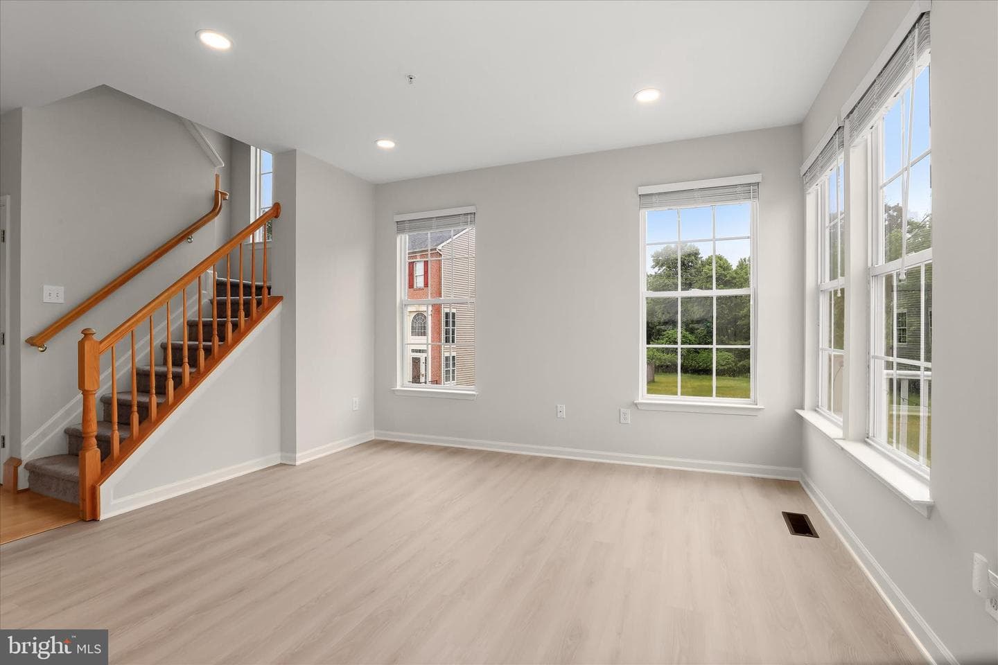 8822 Stonehouse Drive photo 30