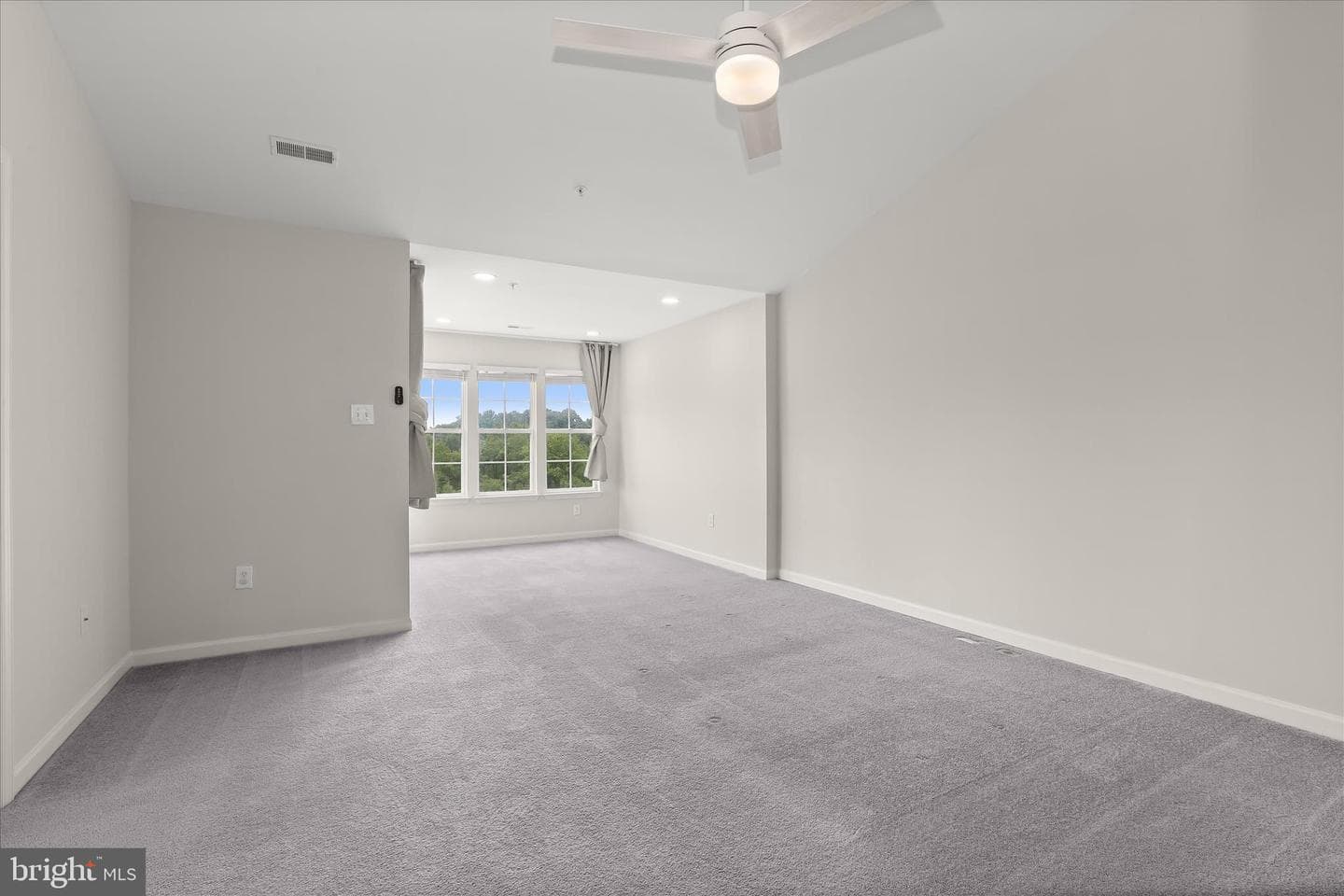 8822 Stonehouse Drive photo 34