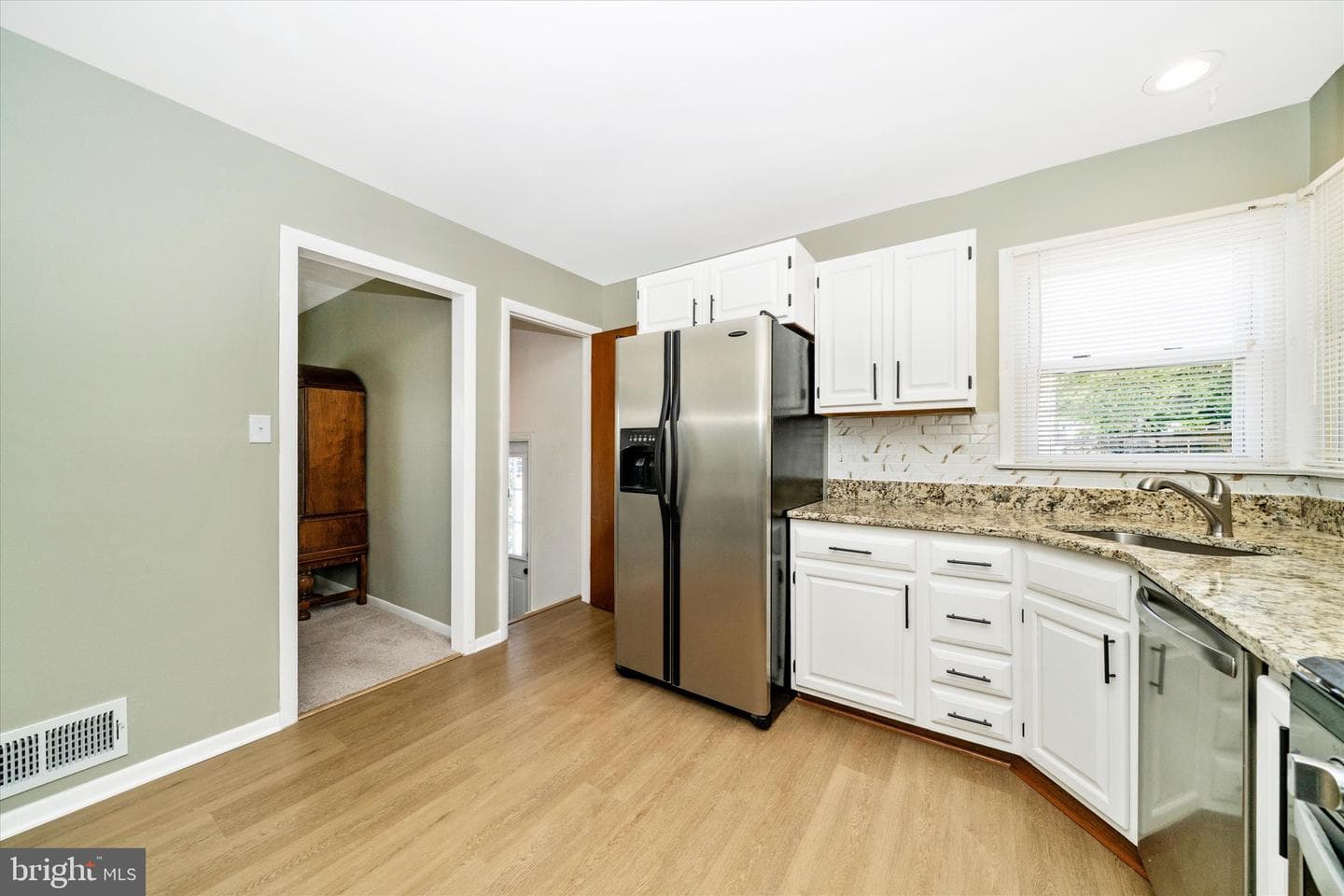 8409 Woodward Street photo 11