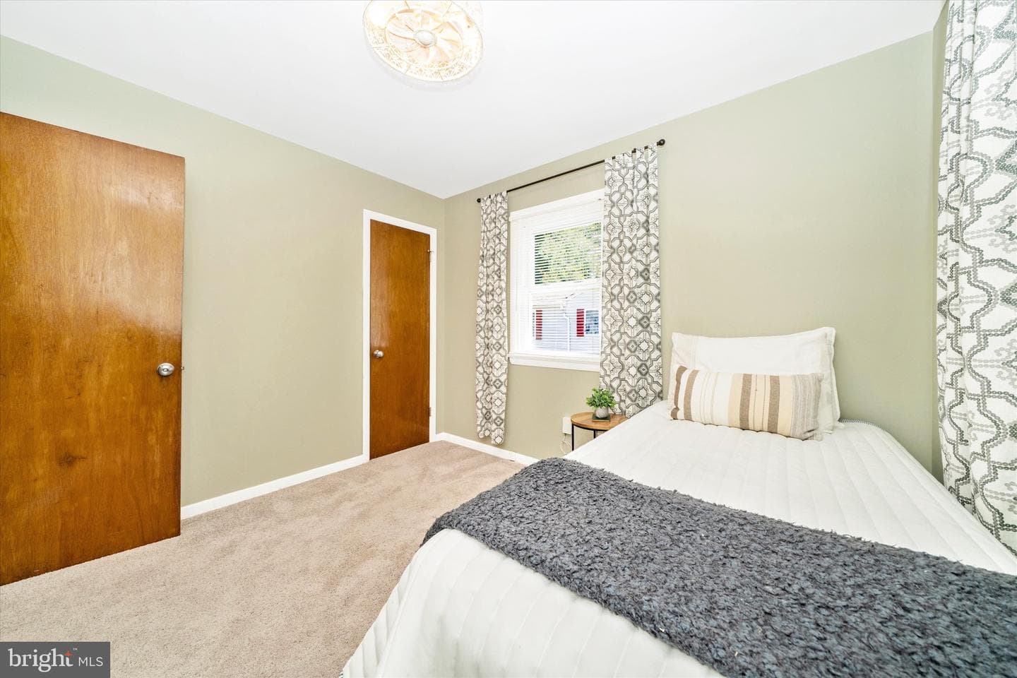 8409 Woodward Street photo 18