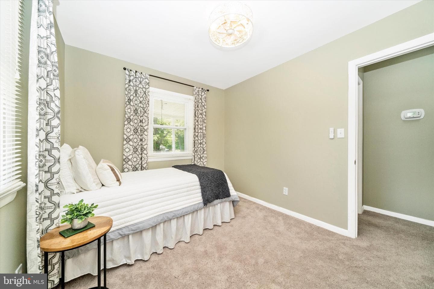 8409 Woodward Street photo 20