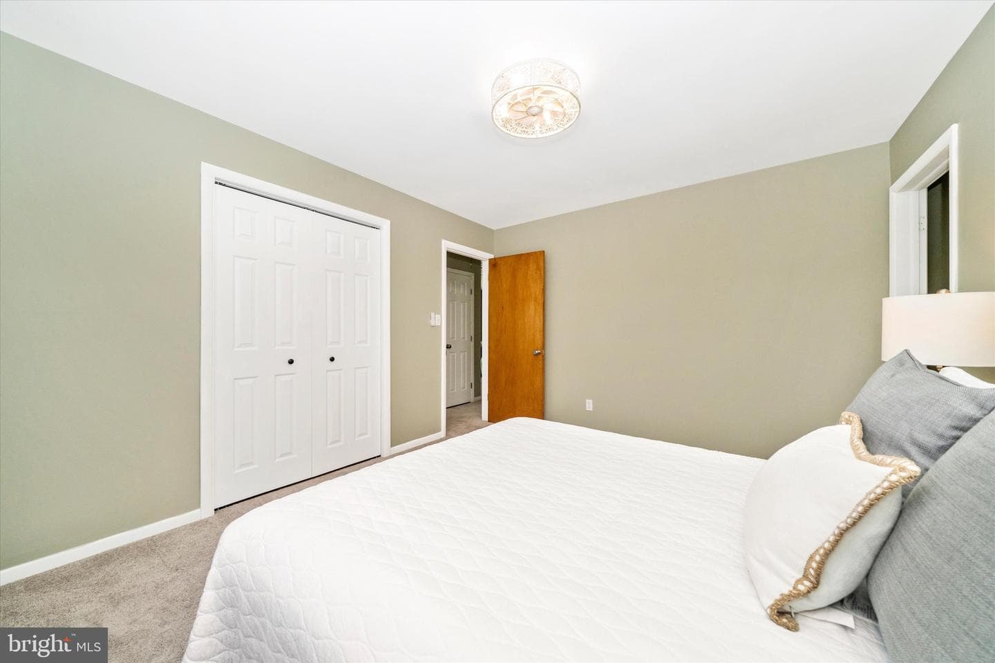 8409 Woodward Street photo 24