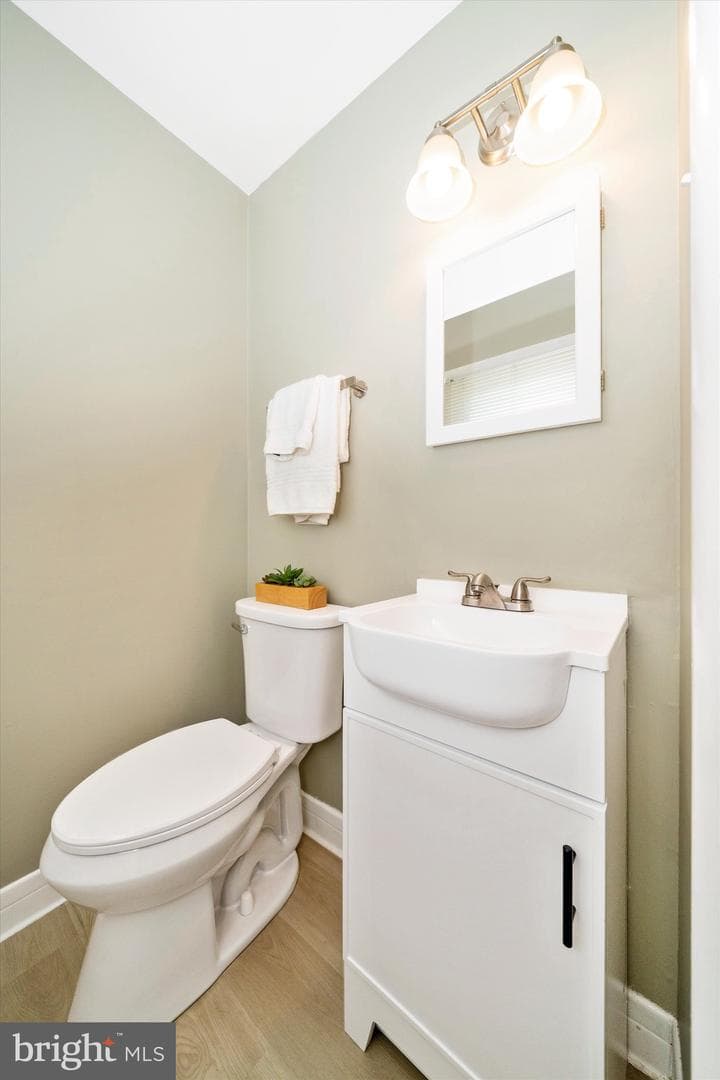 8409 Woodward Street photo 29
