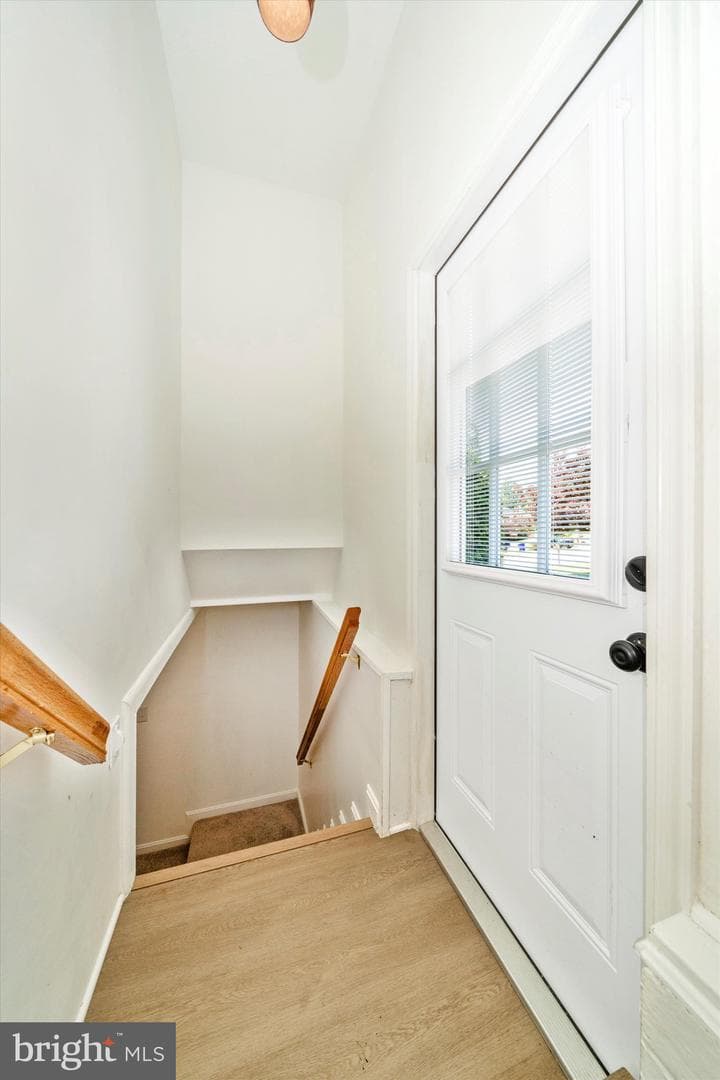 8409 Woodward Street photo 31