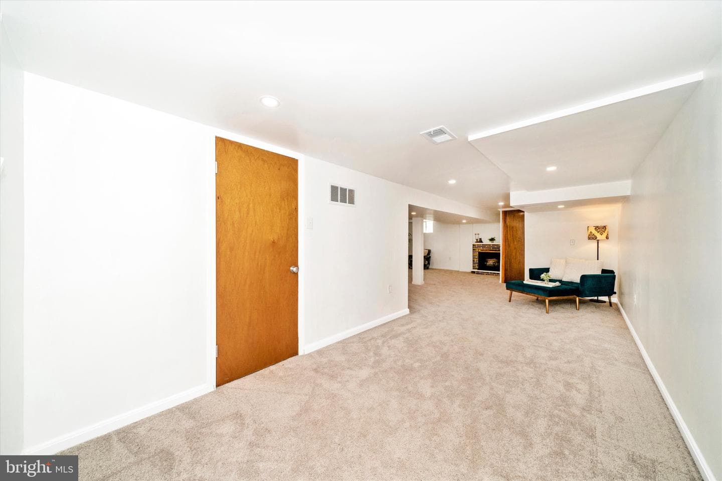 8409 Woodward Street photo 37