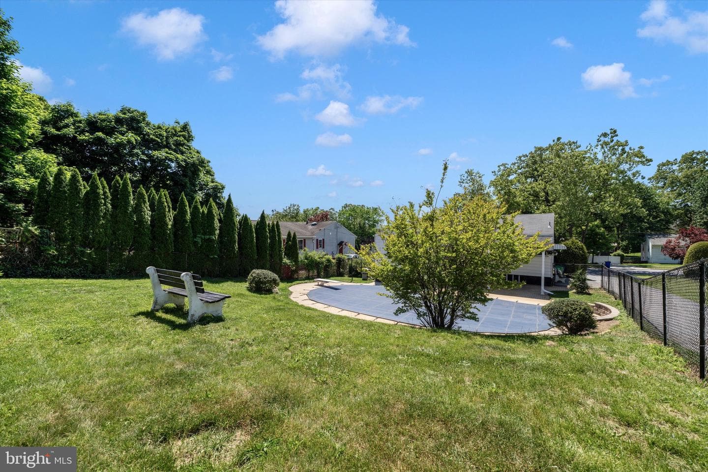 8409 Woodward Street photo 42