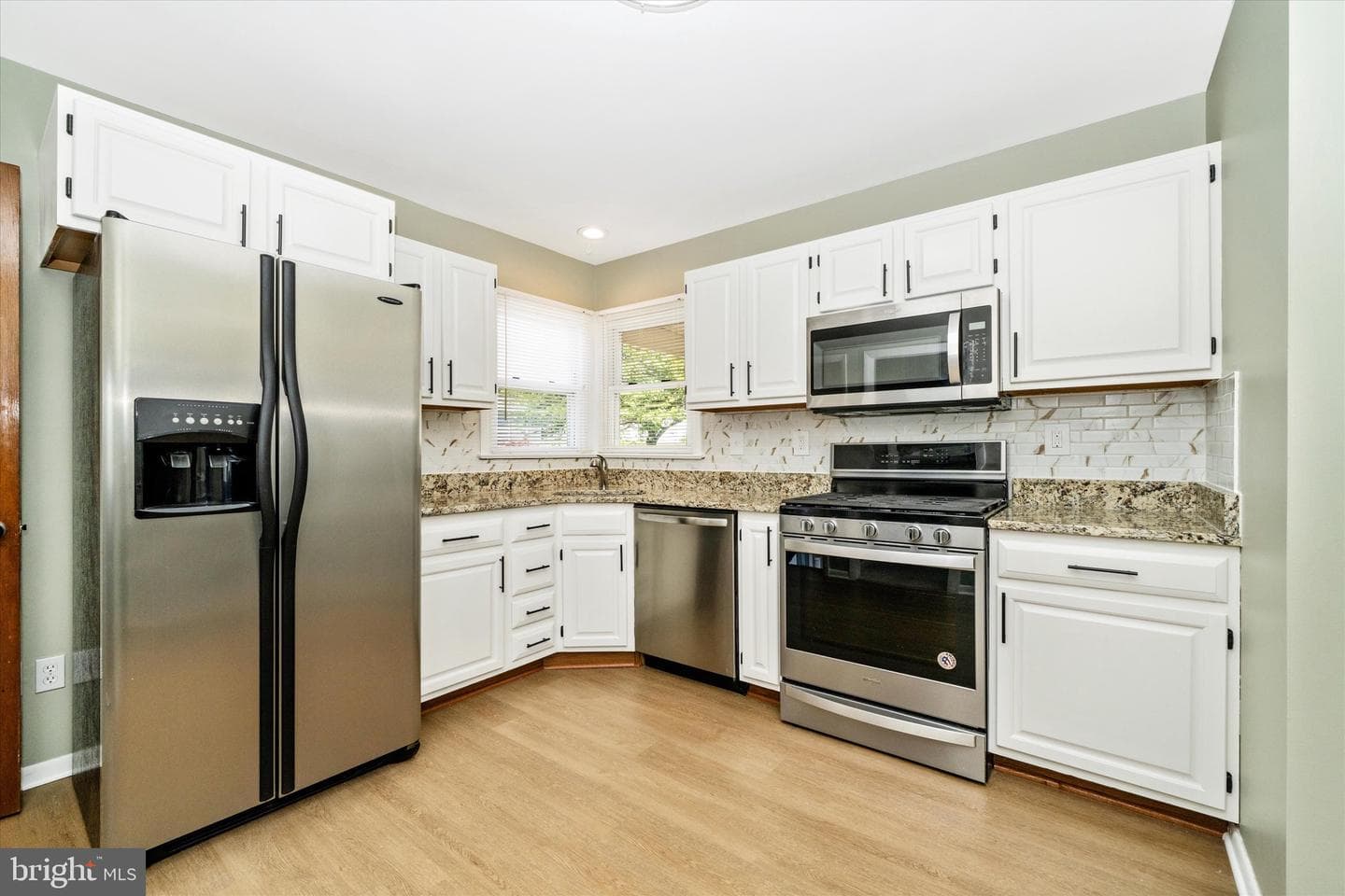 8409 Woodward Street photo 9