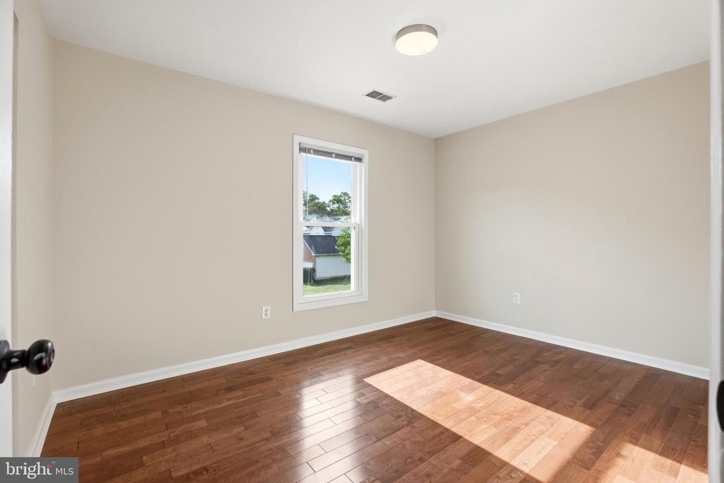 9323 Meredith Avenue photo 27