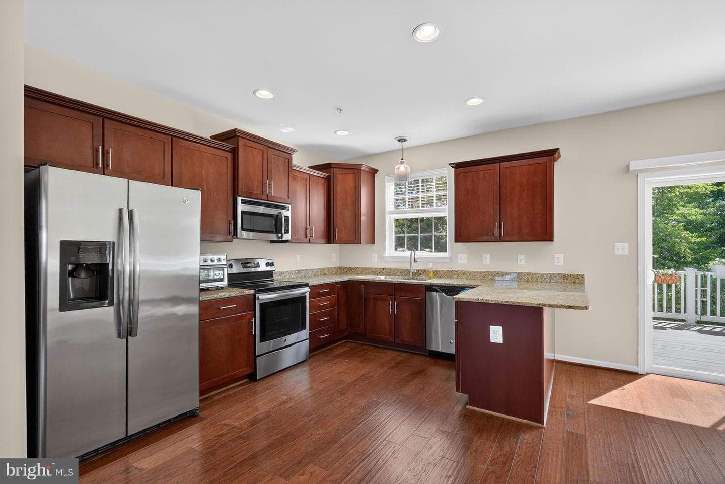 9209 Maggies Way photo 3