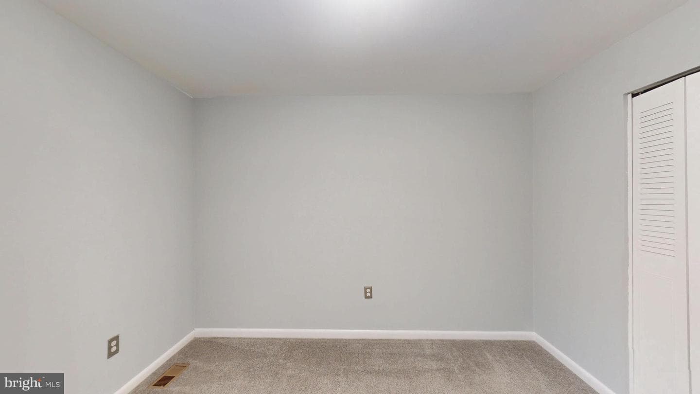 10298 Greek Boy Place photo 35