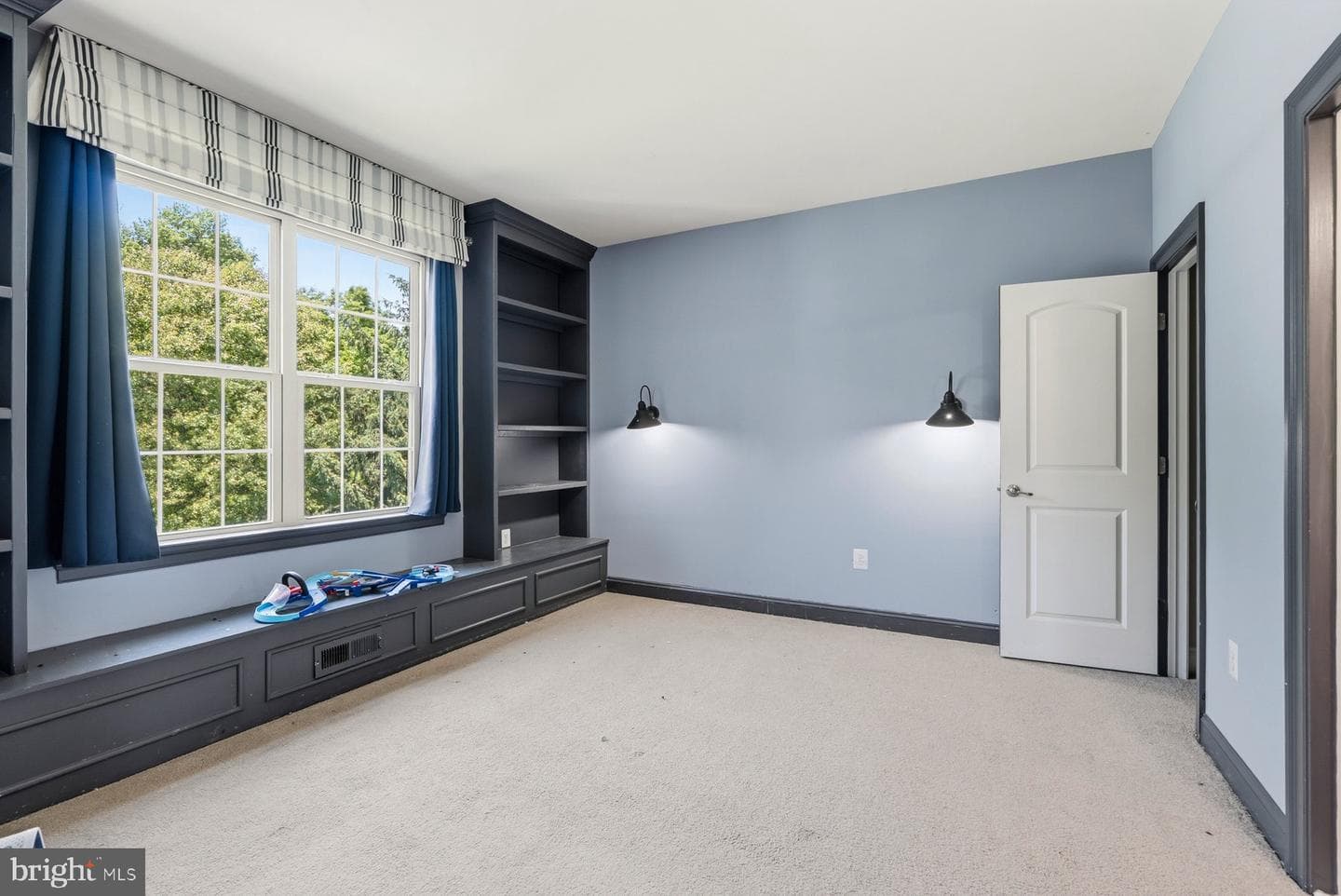 2025 Drovers Lane photo 32
