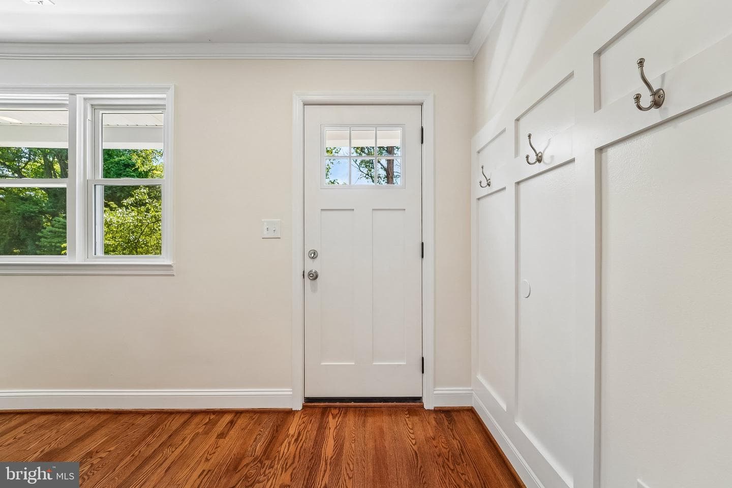 3045 Saint Johns Lane photo 3