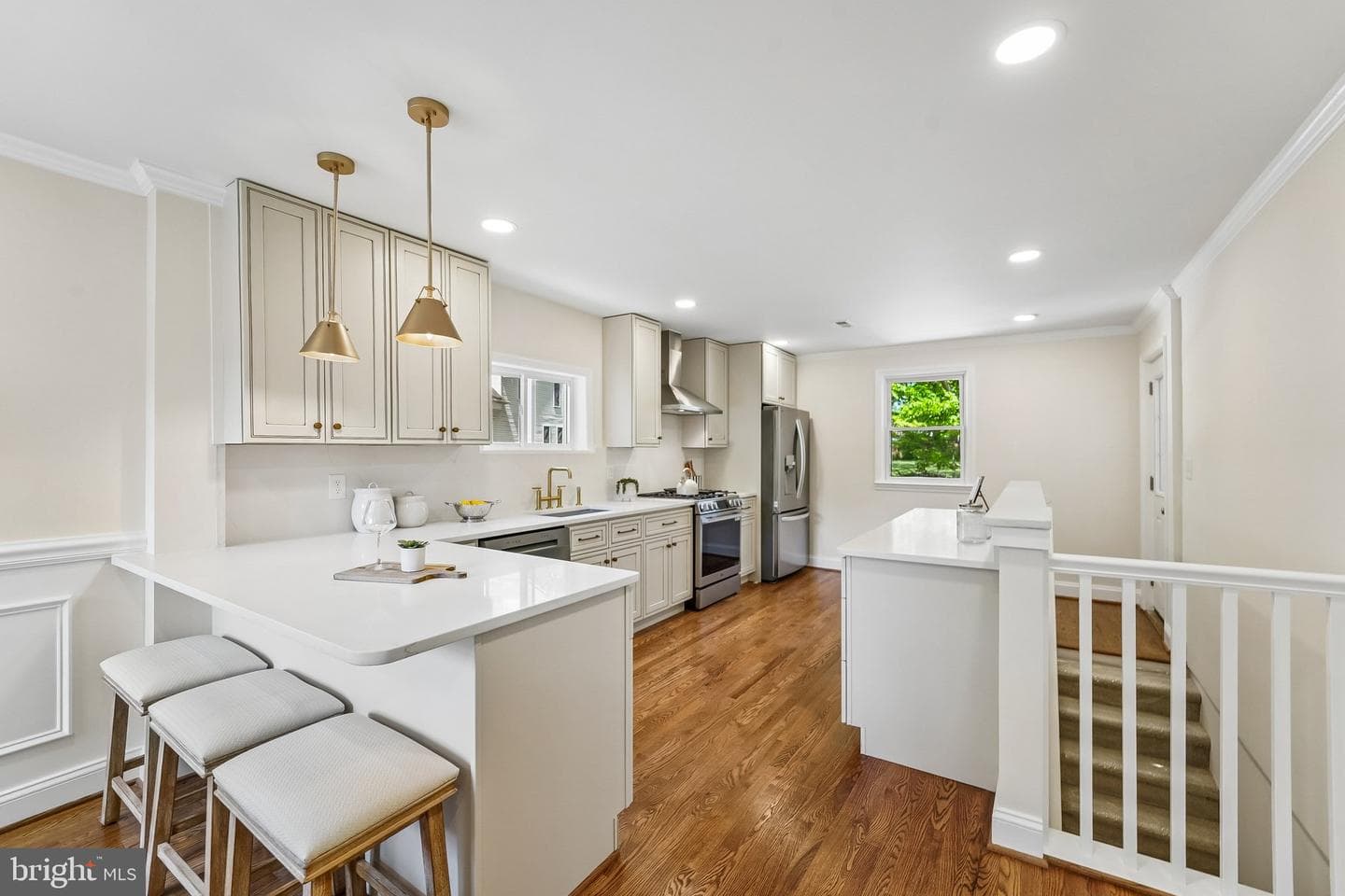 3045 Saint Johns Lane photo 9
