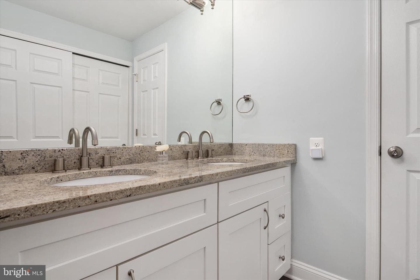11927 New Country Lane photo 16