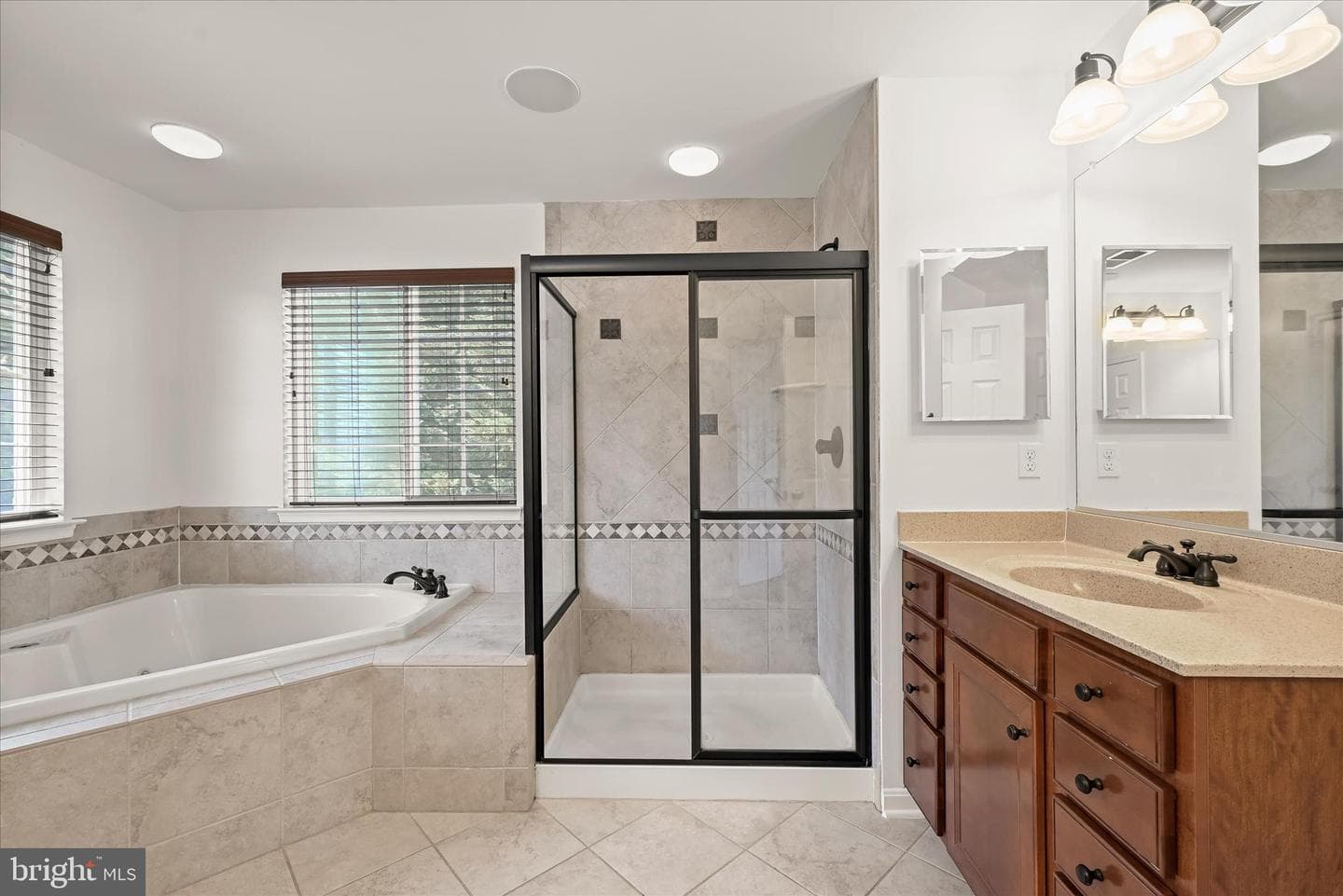 6013 Mary Ann Lane photo 31
