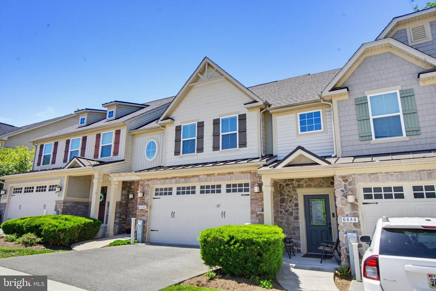 6446 Park Forest Circle photo 46