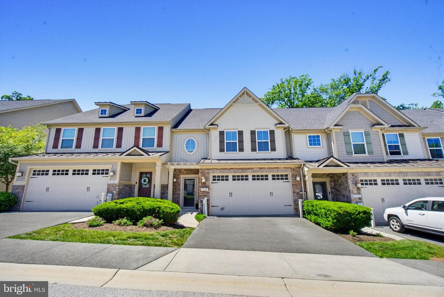 6446 Park Forest Circle photo 47