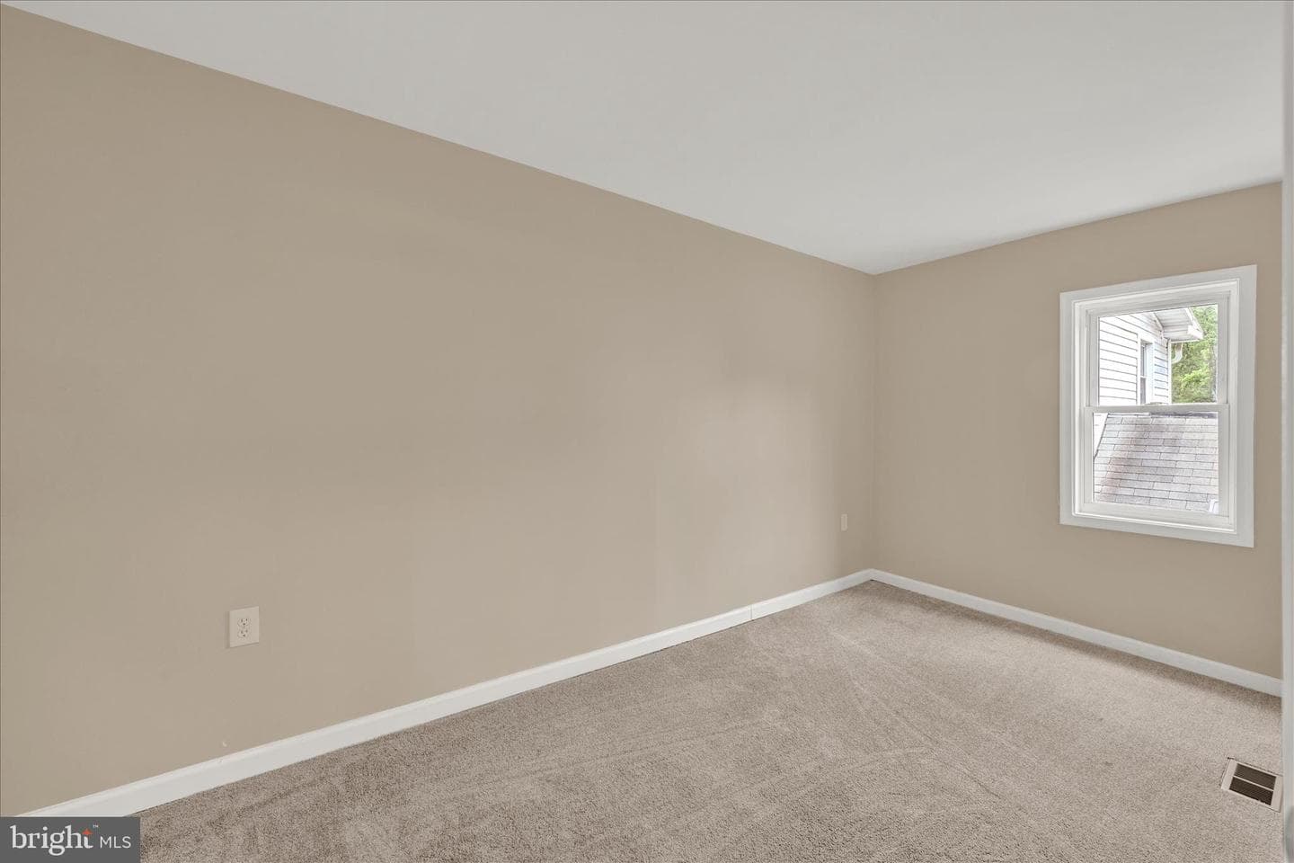8511 Frederick Road photo 24