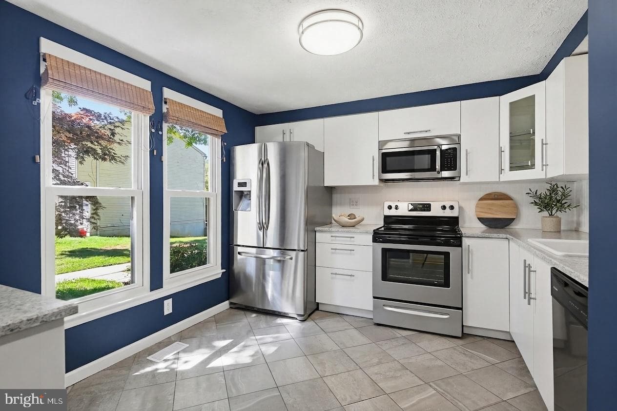 9617 Quarry Bridge Court photo 2
