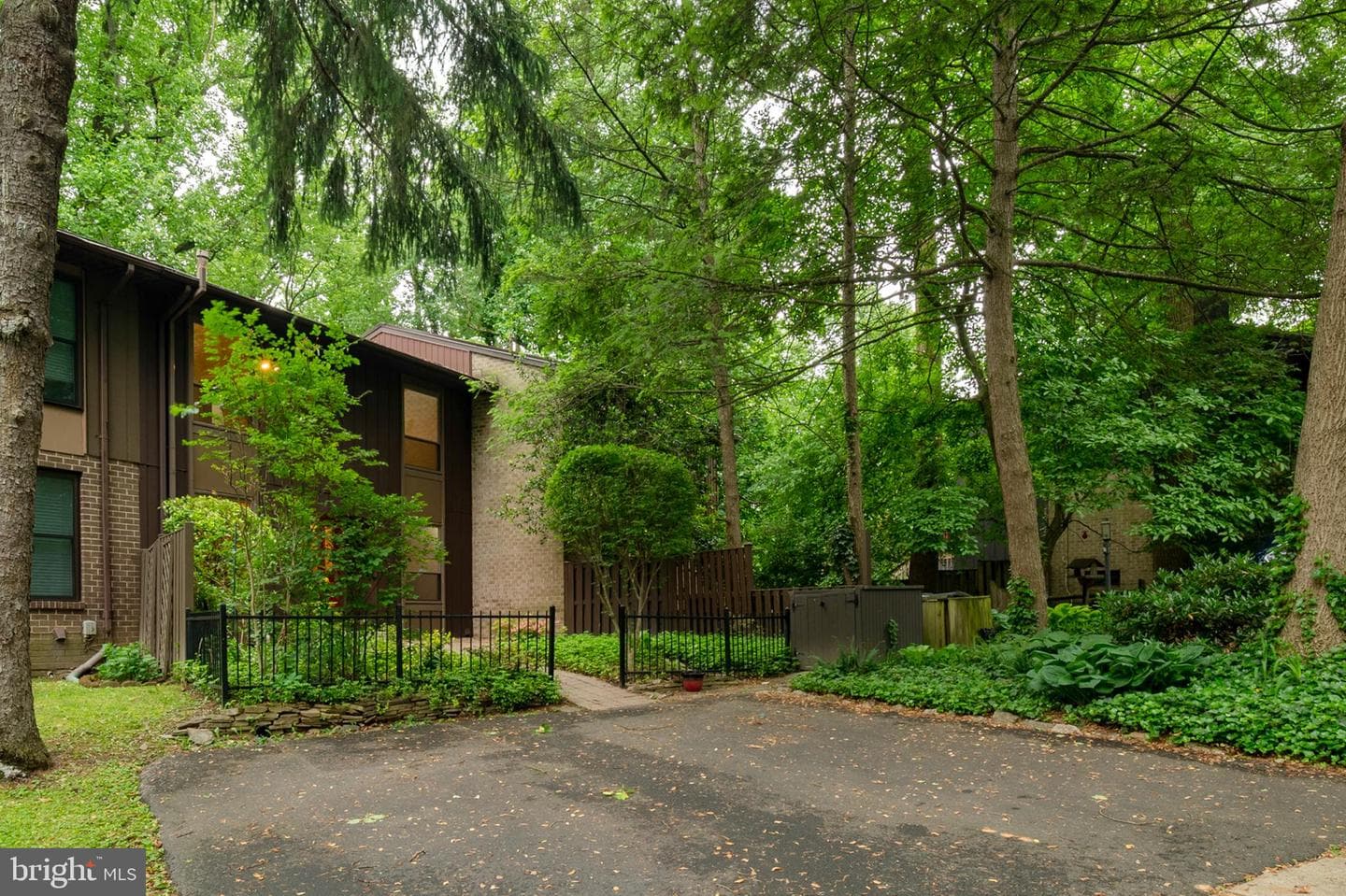 5678 Thicket Lane photo 2