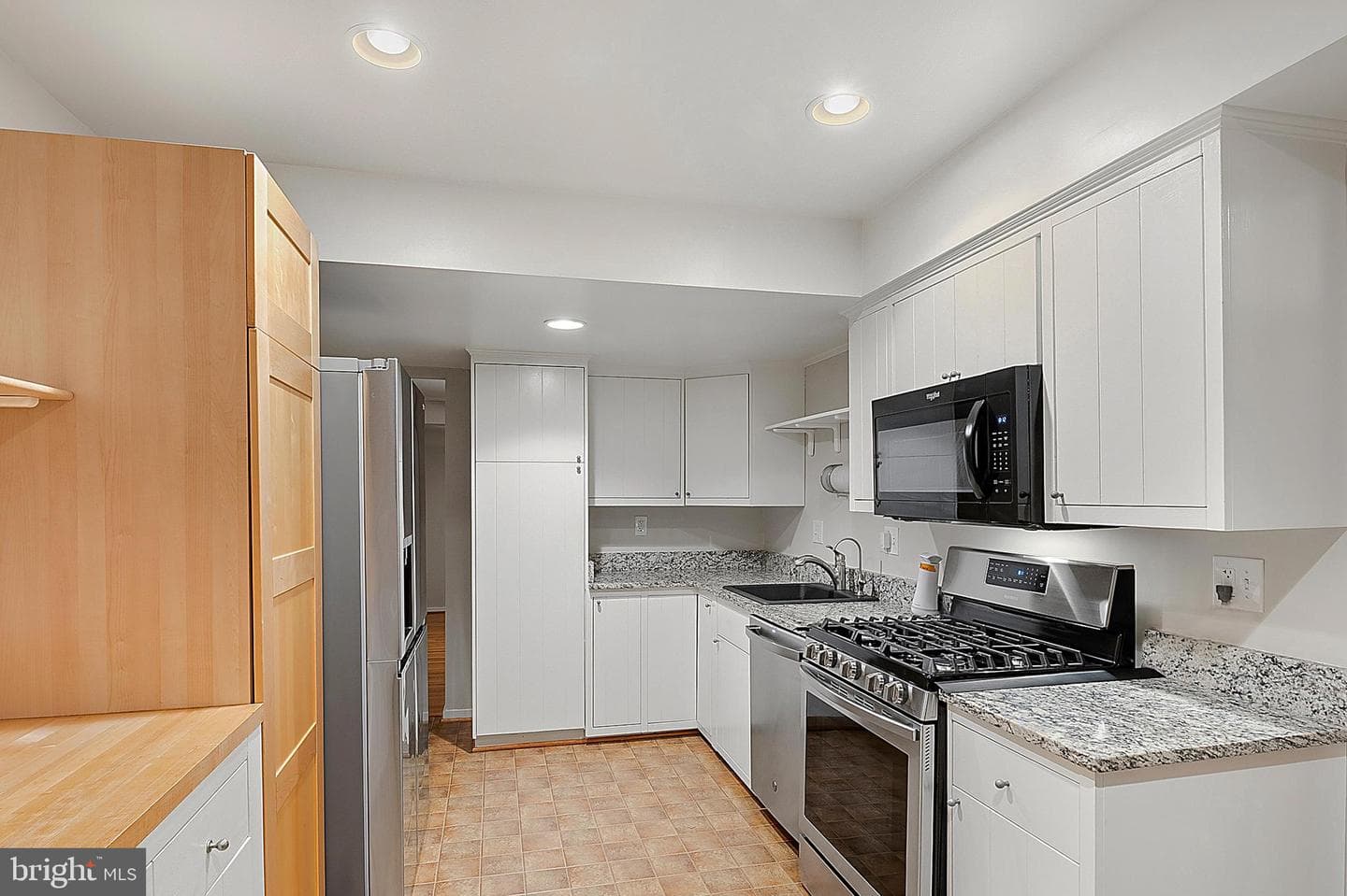 5678 Thicket Lane photo 7