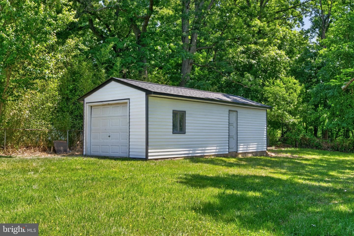 9081 Dumhart Road photo 43
