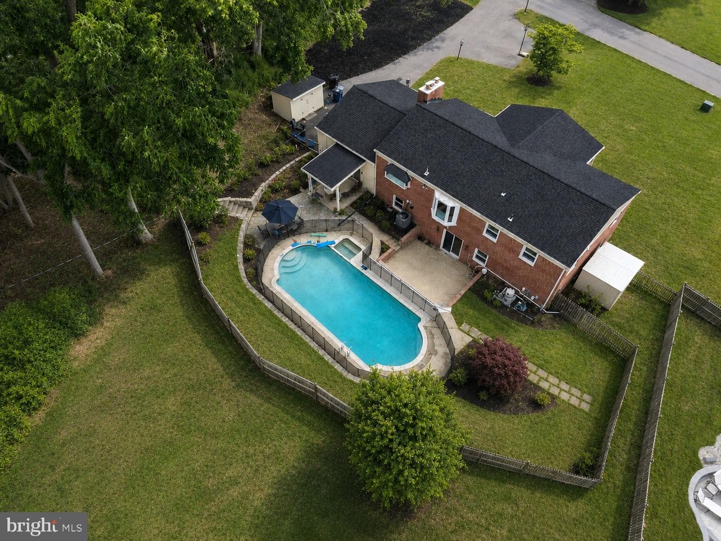 3906 Foxhill Drive photo 6