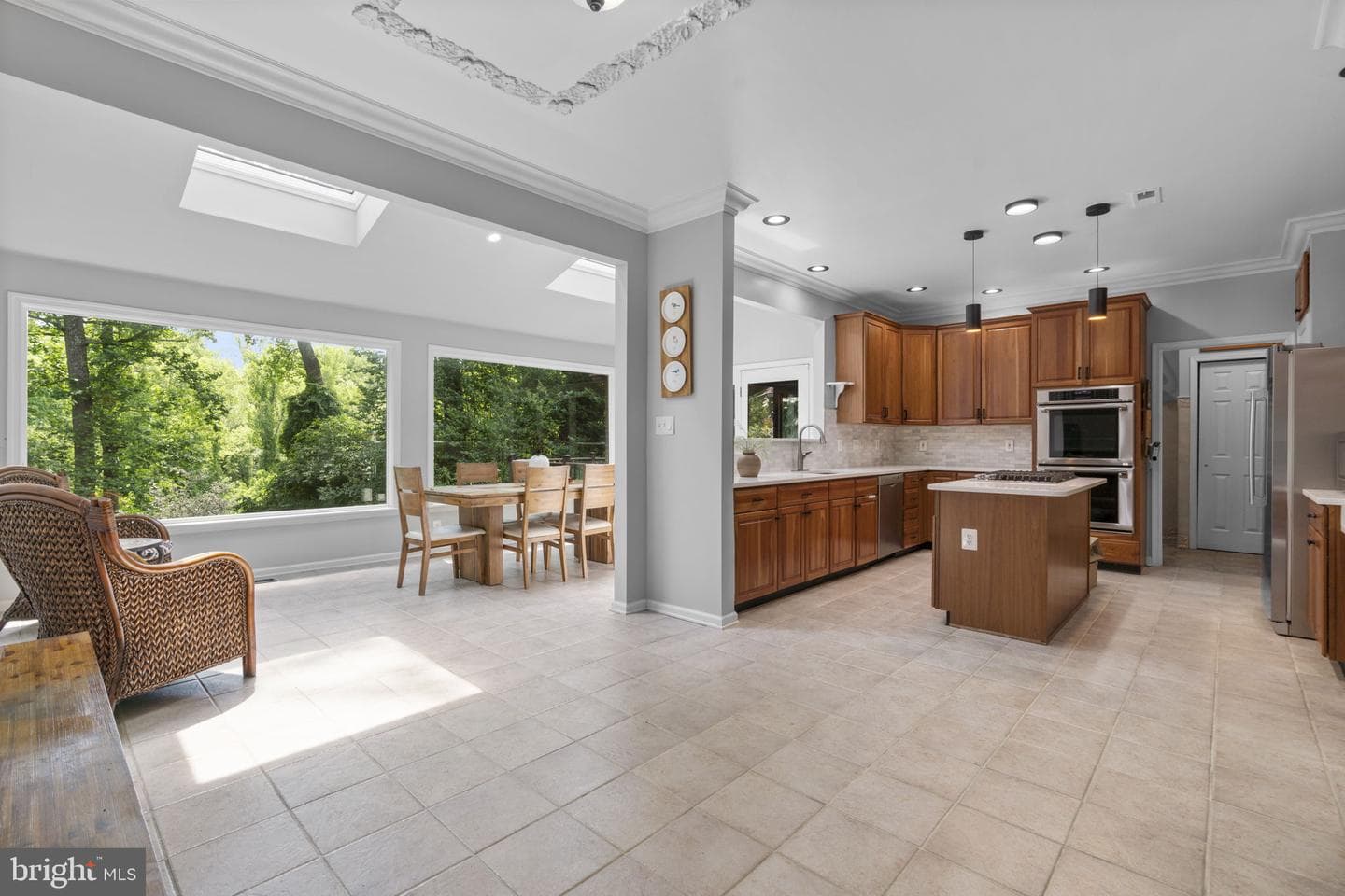 7036 River Oak Court photo 15