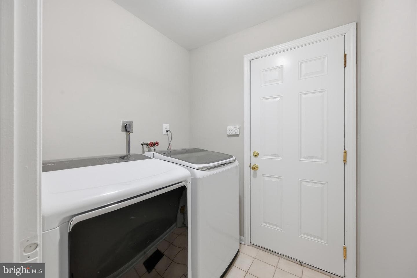 4945 Reedy Brook Lane photo 8
