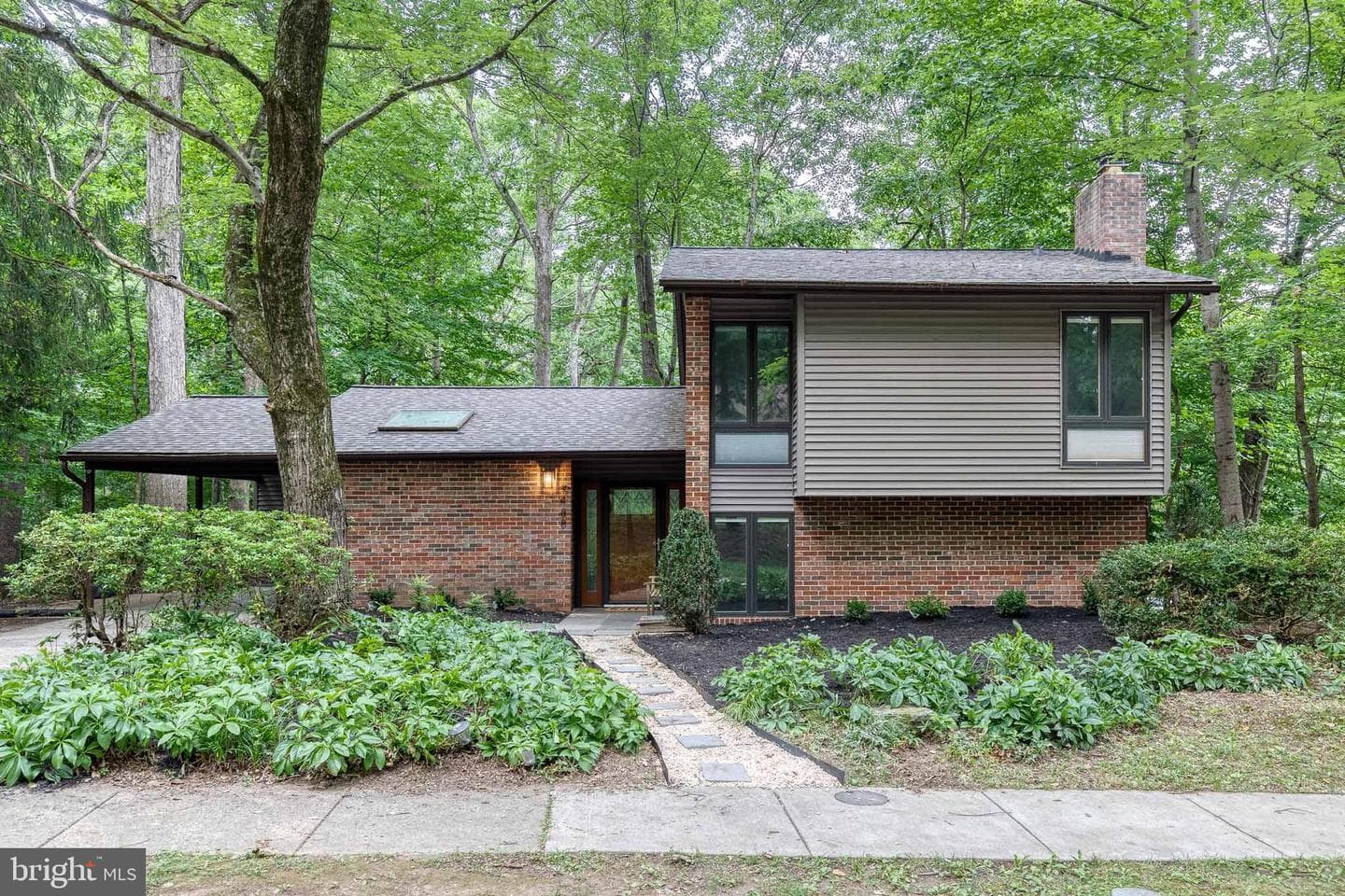 9488 Good Lion Road, Columbia