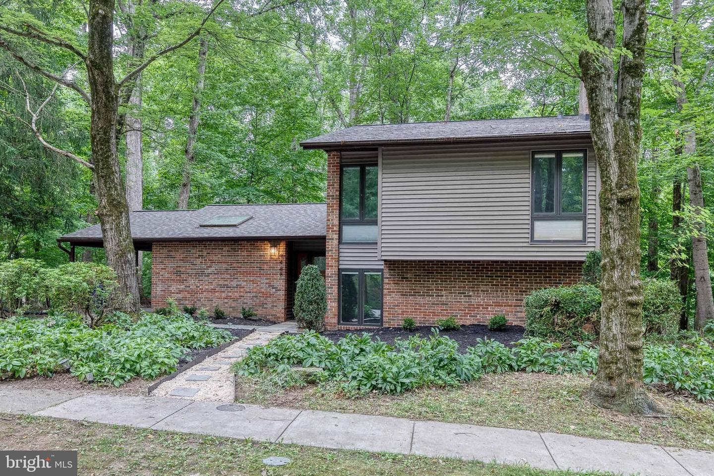9488 Good Lion Road, Columbia