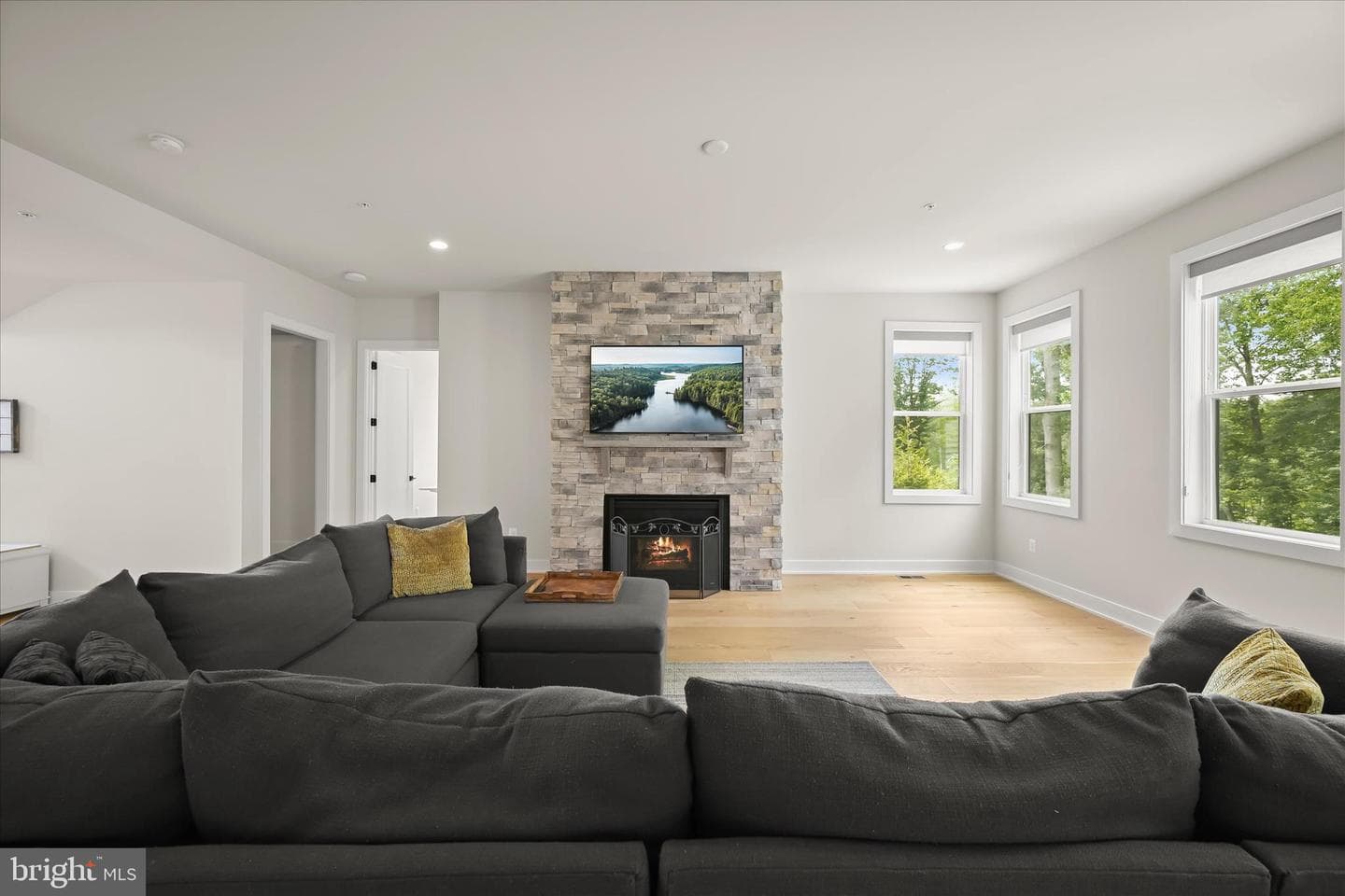 6505 Mare Court photo 4