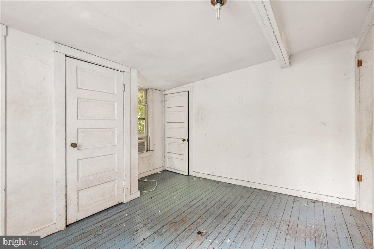 8472 Frederick Road photo 11