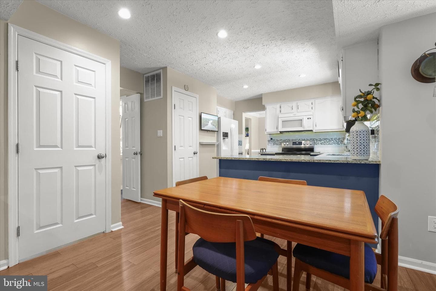 9533 Red Apple Lane photo 20