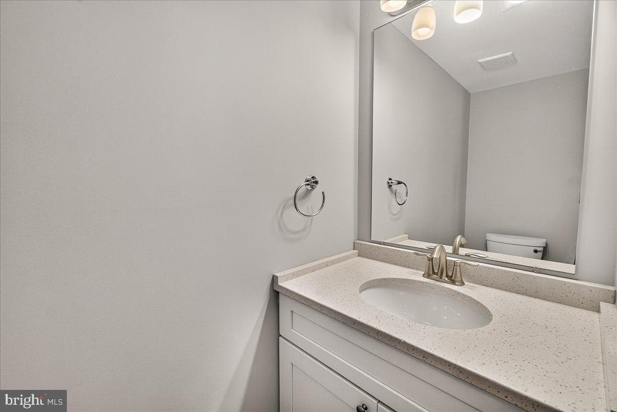 6630 Windsor Court photo 16