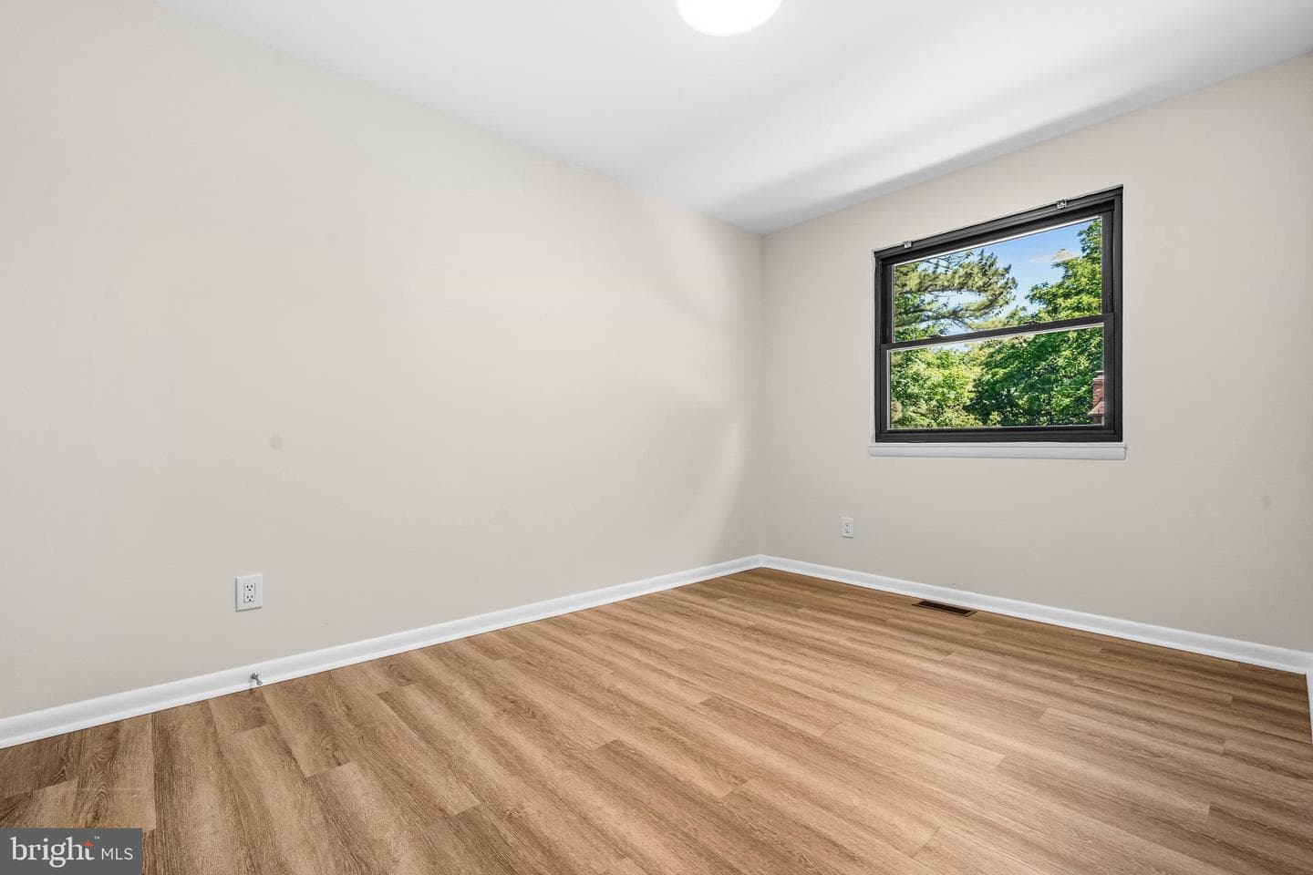 9431 Bullring Lane photo 13