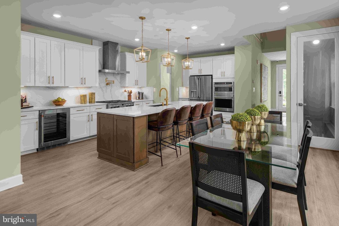 5422 Pondview Ln photo 3