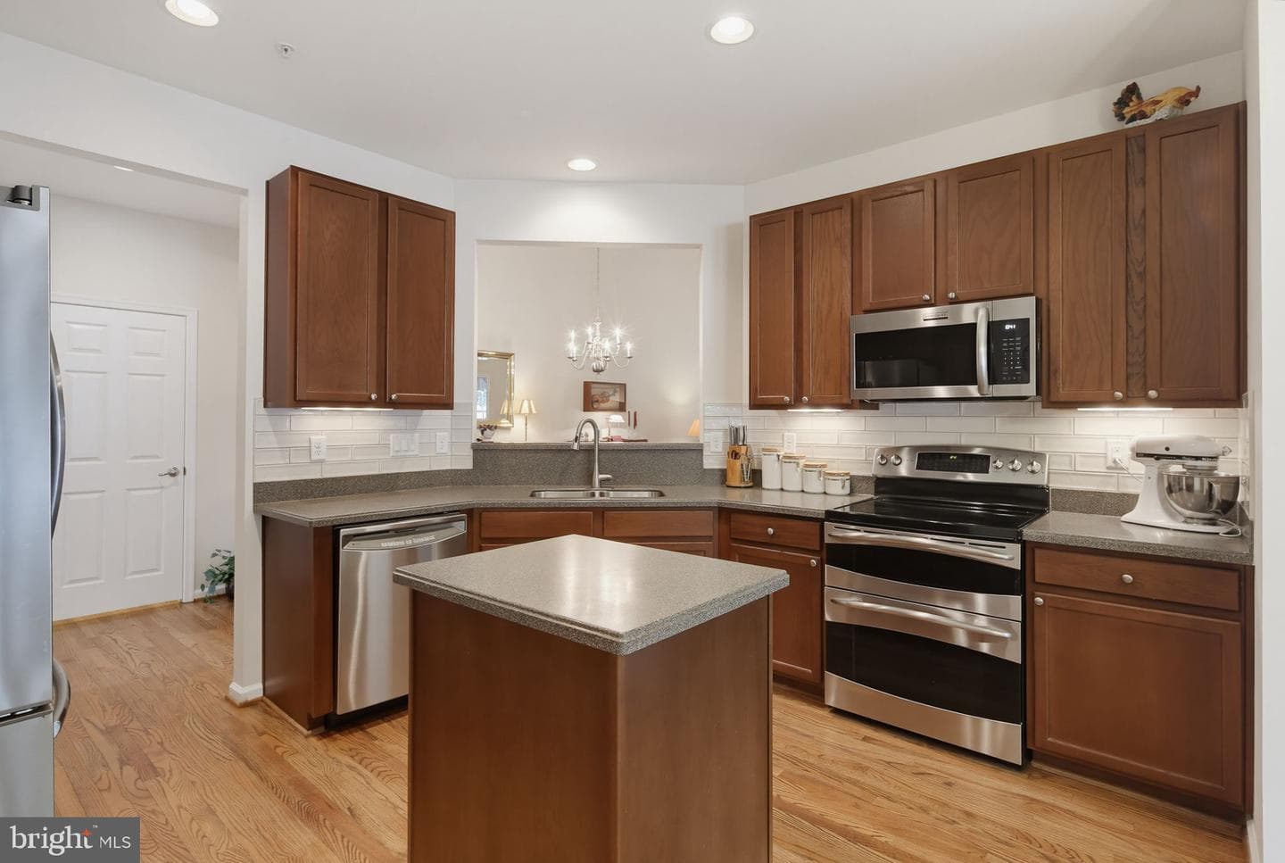 8043 White Jasmine Court #109 photo 5