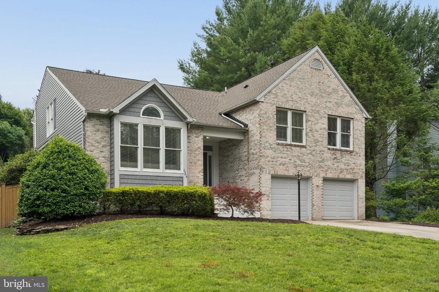 2389 Ballard Way photo 2