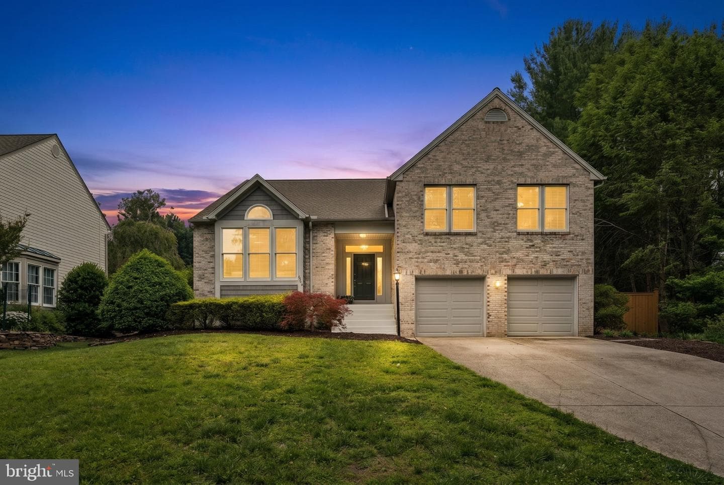 2389 Ballard Way photo 3