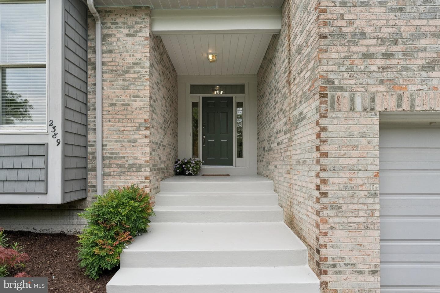 2389 Ballard Way photo 5