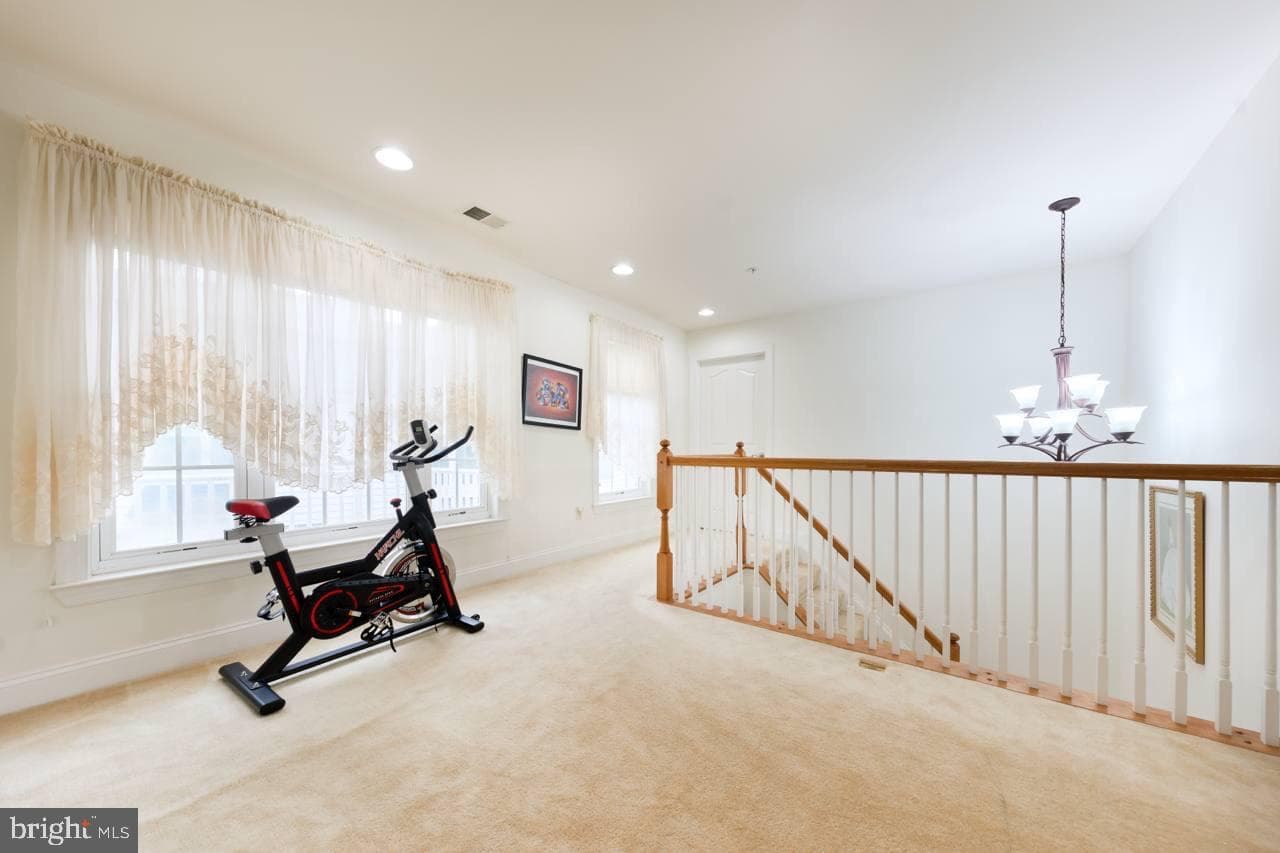 2605 Queensland Drive photo 31