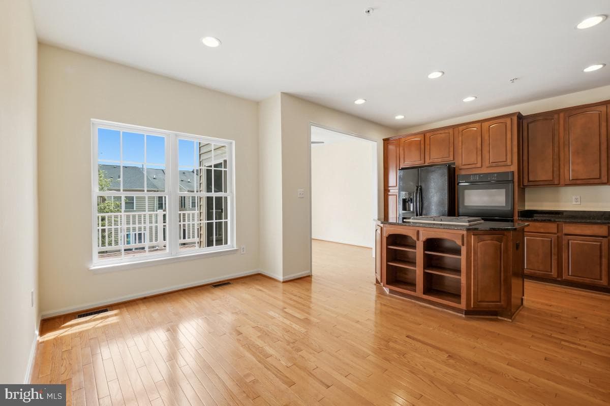 8910 Dawson Manor Drive photo 11