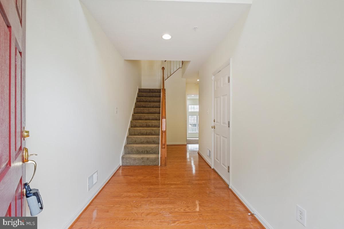 8910 Dawson Manor Drive photo 3